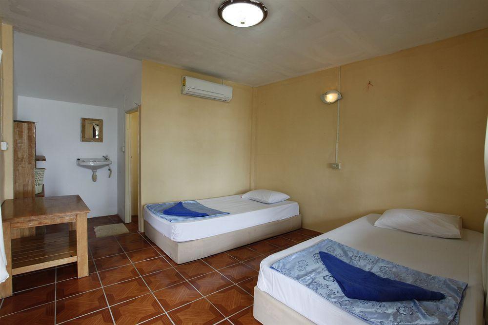 Leela Beach Resort Haad Rin Exterior photo